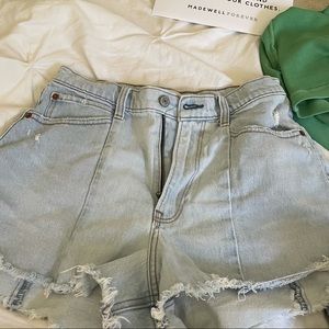 NWOT Abercrombie Curve Love short High Rise sz 26/2